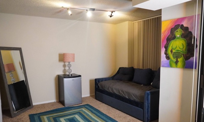 West End Apartamento | Lovey spacious 1 bedroom apartment, sleeps up to 5