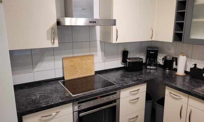 Warthausen Apartamento | Lovingly furnished vacation apartment with private entrance and parking space