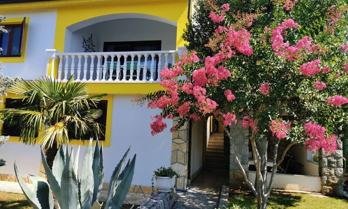 Klanfari Apartamento | Lovingly furnished vacation apartment in Croatia with sea view - AP2