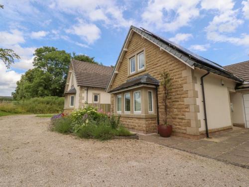Chipping Casa | Low Orchard House