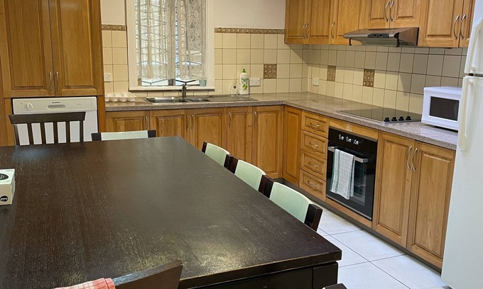 Granville Casa | Low price clean linen free stuff G2 sleep 15 persons