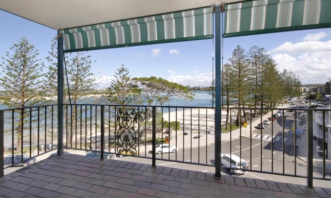 Caloundra Apartamento | Lowanna Unit 10 24 Bulcock Beach Esplanade Bulcock Beach