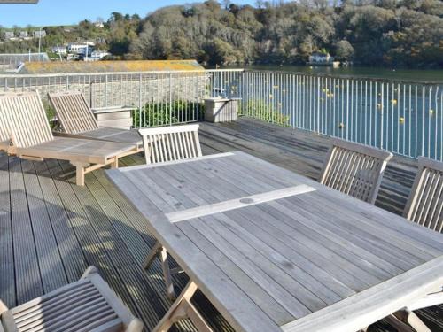 Fowey Casa | Lower Deck