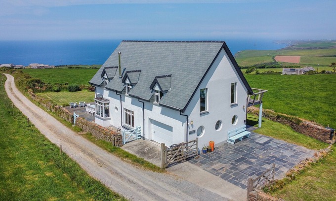 St Teath Cabaña | Lower Hendra Cottage