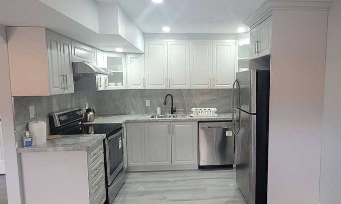 Lakeport Casa | Lower level near Niagara Falls