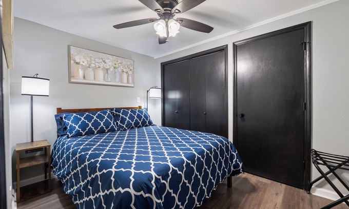 Statesville Apartamento | “Lower Magnolia”- HIGH Quality Mattress & Pillows, Fully stocked, Great Deal!