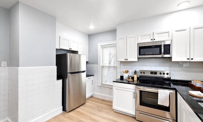 Mount Clemens Apartamento | Lower Unit 183-Down Town Mount Clemens.