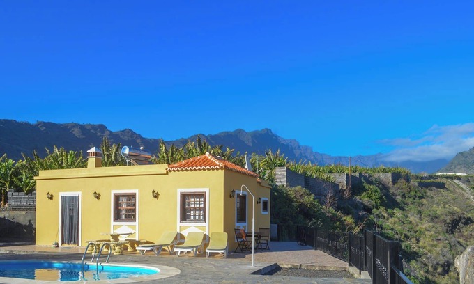 Los Llanos de Aridane Cabaña | LP1103 Casa rural con piscina privada en Tazacorte
