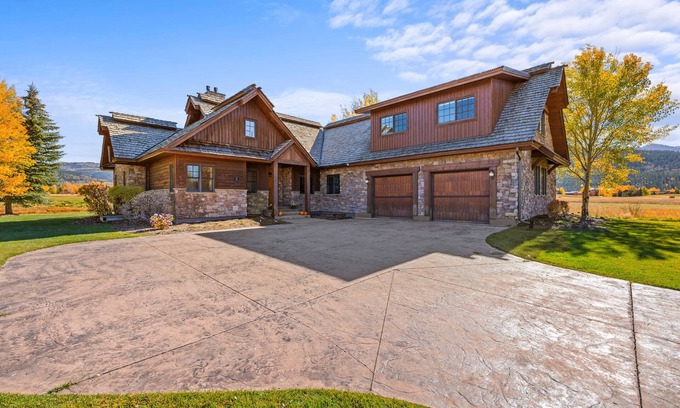Victor Casa | LPJH: Enjoy a Peaceful Week in the Tetons Away from Crowded Jackson Hole!
