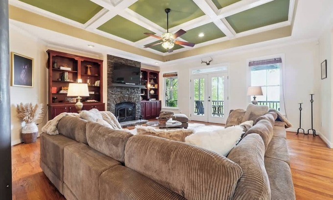 Ellijay Cabina | LR Views/HotTub/FastWIFI/Families/Hiking/Orchards