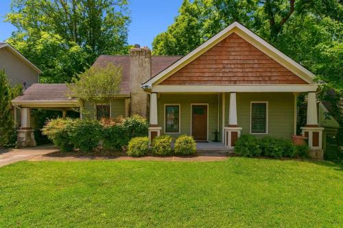 East Hill Casa | LRG East Nash Home Mins 2 5pts & 5m to DT