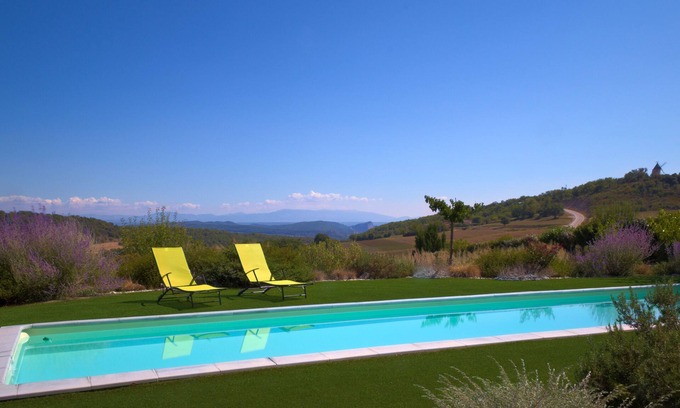 Saint-Michel-l'Observatoire Apartamento | Luberon: suite independiente de 37 m2 en casa contemporánea con piscina privada.