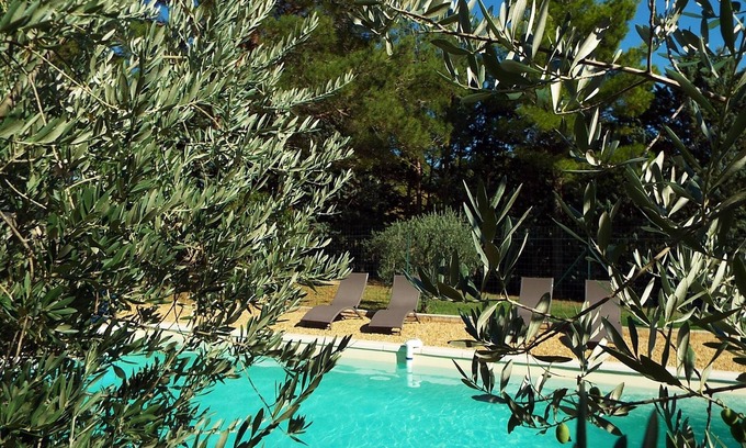 Merindol Villa | casa en el corazón del Luberon, piscina, olivar. Tranquilo. Aix en Provence a 35 minutos