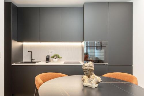 Genoa Historical Centre Apartamento | Luccoli17 - Elegant City Escape with WiFi 1Gbps, Elevator, AC - Genoa Historical Center