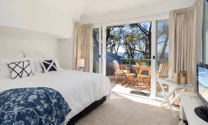 Callala Bay Casa | Lucy's at the Bay – Stay 3, Pay 2!