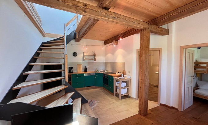 Breitbrunn a. Chiemsee Apartamento | Ludwig maisonette for 2-6 people on the upper floor, 100 sqm, 3 bedrooms, 1 kitchen/living room, shared balcony