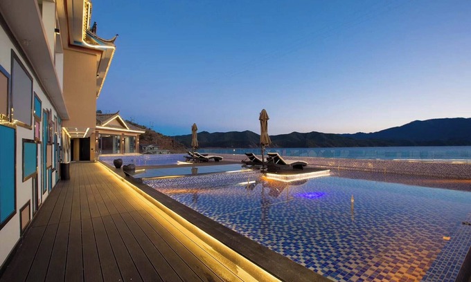 Lugu Lake - Yanyuan Hotel | Lugu Lake Yunshang Holiday Hotel