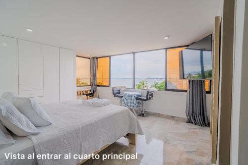 El Laguito Apartamento | lujoso apartamento familiar frente al mar