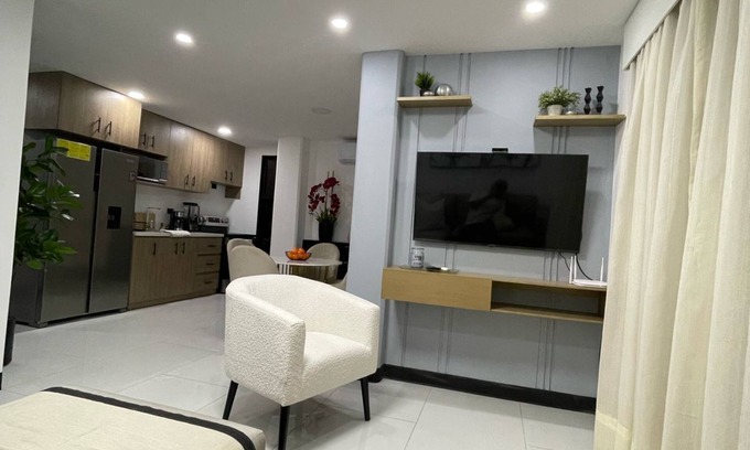 Tegucigalpa Apartamento | Lujoso Apartamento para 7 Persona, Terraza, BBQ, AC, Wi-Fi, Parqueo, Lavandería…