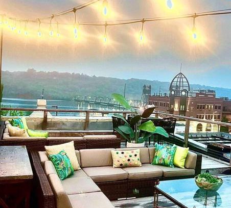 Stillwater Casa | Lumberjack Inn with rooftop