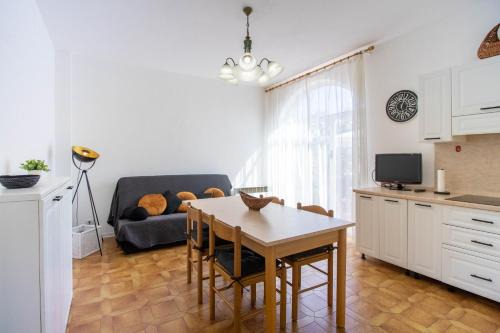 San Bartolomeo al Mare Apartamento | Luminoso appartamento con ampia terrazza