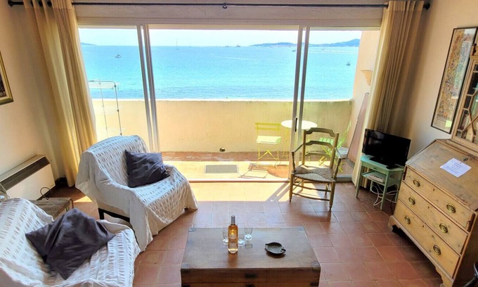 Port Grimaud Apartamento | Luminous cozy cocoon with view of the gulf