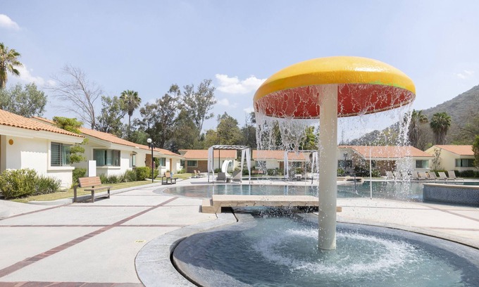 San Isidro Mazatepec Hotel | Collection O Luna Aqua Villas,Tala,Rio Escondido