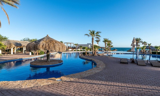 Puerto Peñasco Condominio | Luna Blanca 0403 by Kivoya
