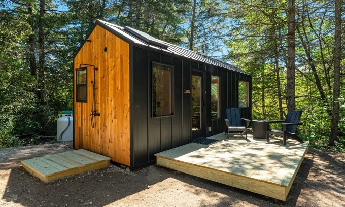 Sullivan Cabina | Luna Nook-Cabin w/tub, Queen Bed & pullout sofa