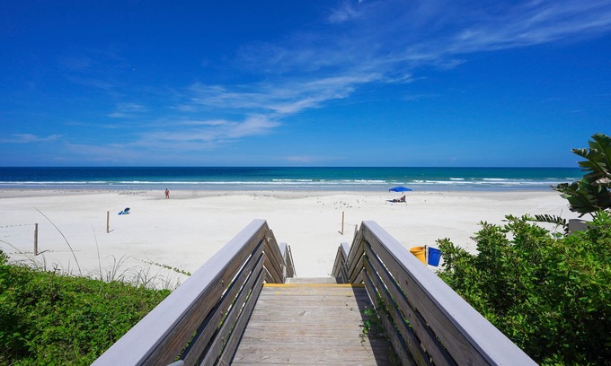 Wilbur-By-The-Sea Casa | "LunaSea"-Directly Across from the Ocean-9BR/5BA