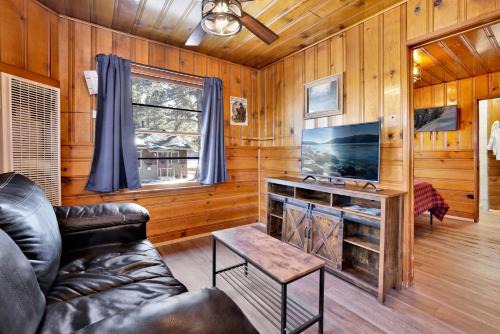 Big Bear Lake Casa | Lupine Lakeside Resort Cabin by Big Bear Vacations