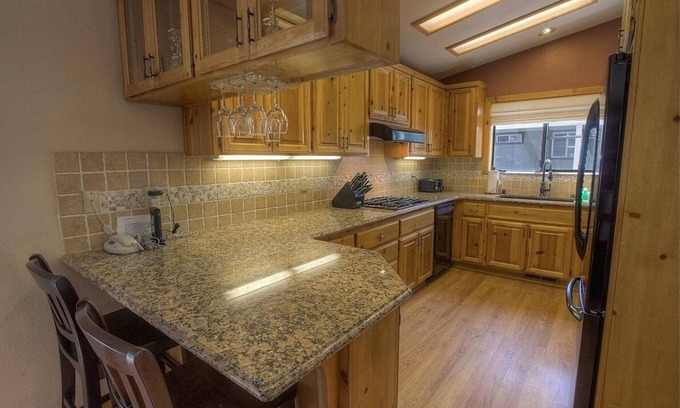 Montgomery Estates Casa | Lupine Lodge 3 Bedroom Home by RedAwning