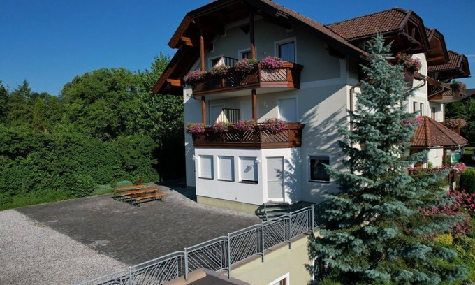 Drobollach am Faakersee Cama Y Desayuno | Lupinienweg - Fewo Nr. 7 - Ferienwohnungen Petschnig