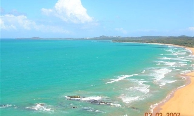 La Pared Condominio | Luquillo, piso 18 con frente al mar