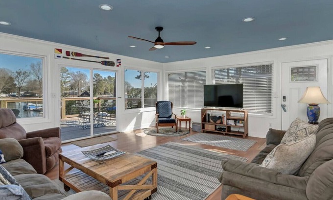 Prosperity Casa | Lure & Leisure Lakehouse | Lake Murray 3BR 2BA