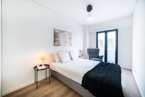 Santo Amaro Apartamento | Lusíadas 53 2ºD - Beautiful two-bedroom apartment