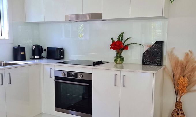 Bonville Casa | Lush Green Surrounds on Bonville Creek, Close to Sawtell Beaches