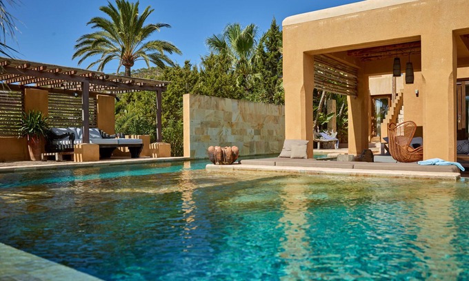 Sant Josep de sa Talaia Casa | Lush villa with Es Vedra views