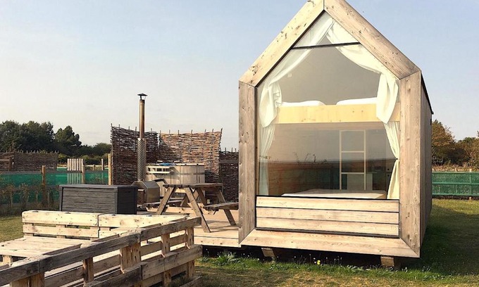 Brightlingsea Casa | Lushna 3 Petite at Lee Wick Farm Cottages & Glamping