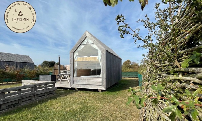 Brightlingsea Cabaña | Lushna Petite 6 at Lee Wick Farm Glamping