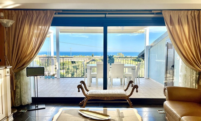 Bosco Pisana Apartamento | Lussuoso Attico Panoramico vista Mare in residence