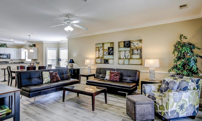 Central Myrtle Beach Apartamento | Luster Leaf 201