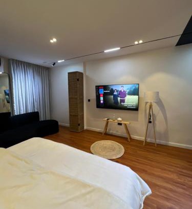 Somolu Cama Y Desayuno | Lustro Homes