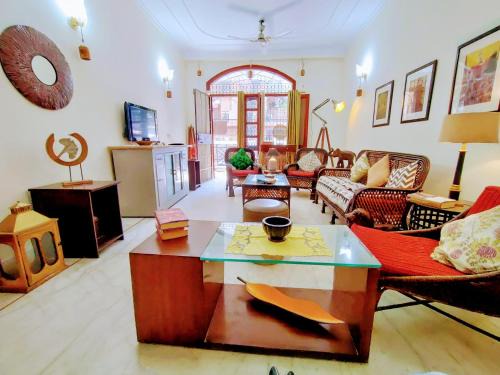 South Extension Casa | Lutyen's Delhi Neighbourhood Prime Stay