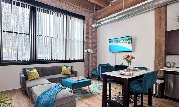 Near South Side Apartamento | Luxéry Stay "Ocean Room" Downtown/McCormick/WinTrust Area