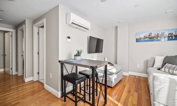 North End Apartamento | Lux 2nd floor 3brm/1bath