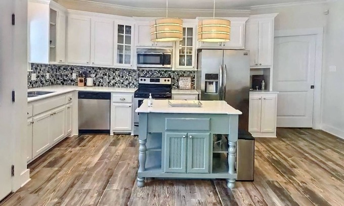 Gonzales Casa | Lux 3 bedroom near lsu and southern only 75.00 Cleaning fee