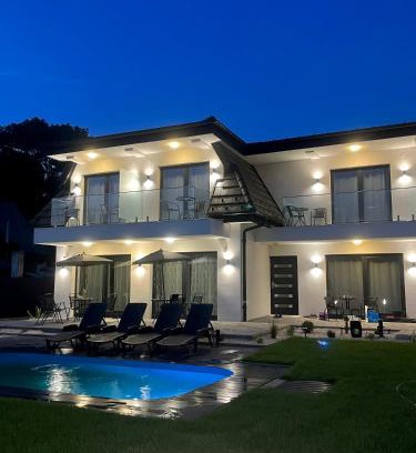 Gyoparosfuerdo Apartamento | Lux apartments