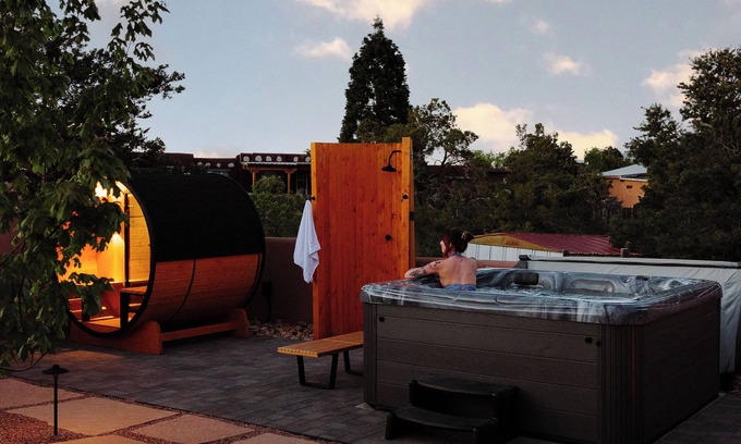 Santa Fe Casa | Lux Casa HotTub + Sauna w/ Mtn Views, DT 10mins