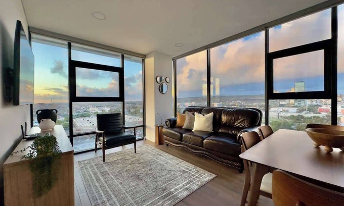 Zona Río Apartamento | Lux Condo en Garita de San Ysidro y Costco